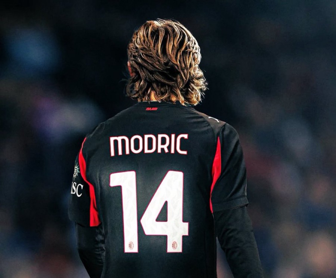 kaiyun-罗马诺：莫德里奇正在飞往意大利，即将落地接受AC米兰体检