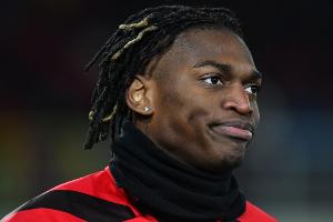 记者：莱奥仍在拜仁引援名单但尚无报价，因为拜仁也没想好该买谁