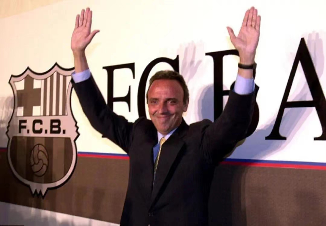 开云官网-前巴萨主席怒批巴萨引援：世界上有1000个比尼科更好的球员