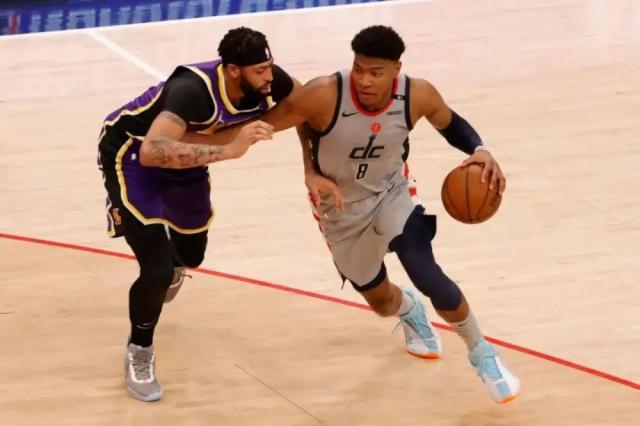 开云-奇才主帅：八村垒有机会首发 他现在变得更强了